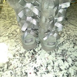 💕💕REDUCED💕💕Bailey Bow Uggs